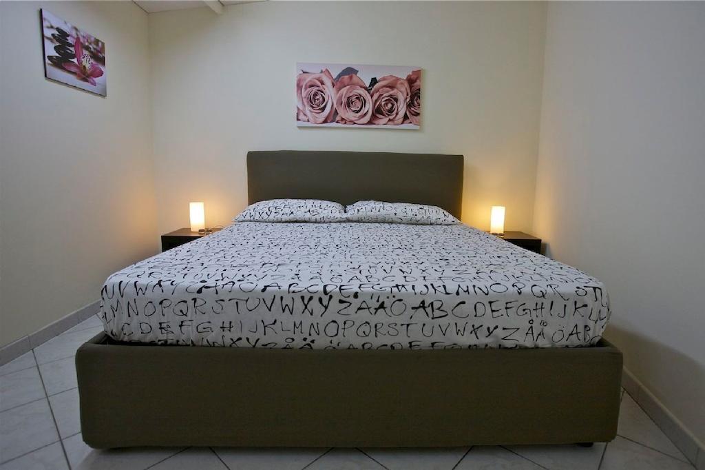 A Casa Di Claudio Vila Catânia Quarto foto